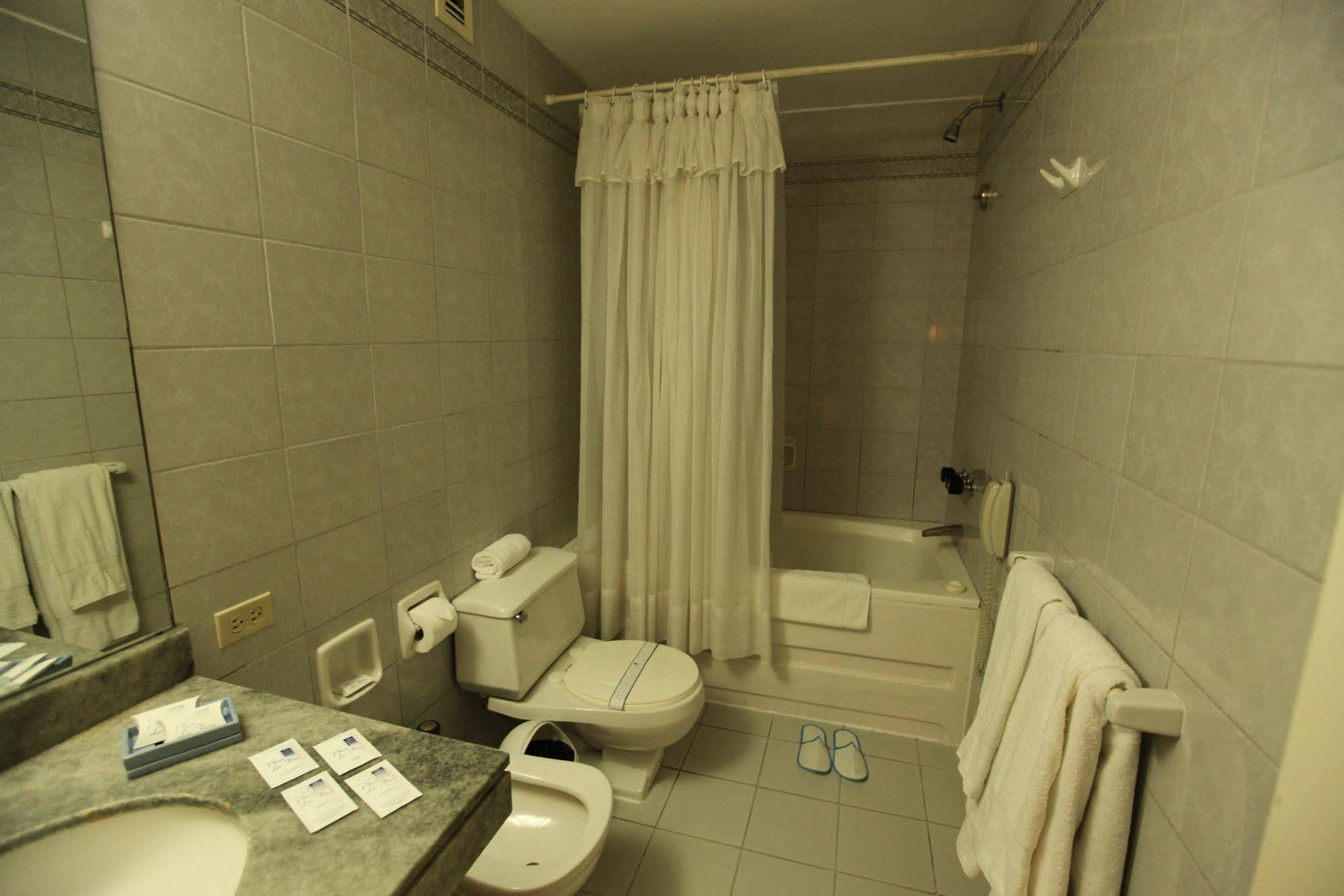ليما Suites Plaza Las Flores المظهر الخارجي الصورة
